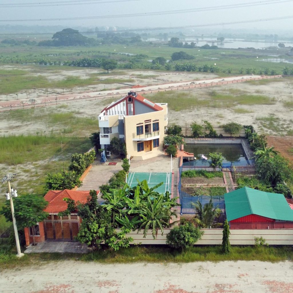 New Vision Eco City Sarina sarita farmhouse